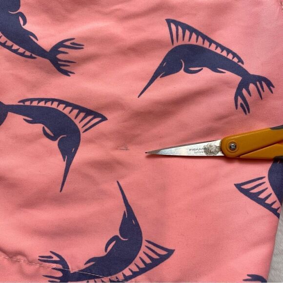 Chubbies Swim Trunks Peach Colored Blue Sword Fish Size Large - Picture 12 of 15